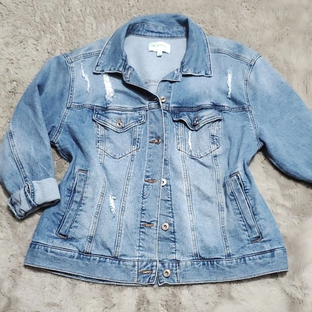 Regeneration by Celebrity Pink medium wash denim jacket size L